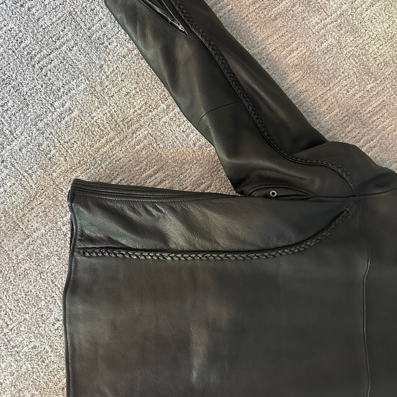 First Classic Leather Gear Women's Black Leather Jacket - Picture 13 of 16